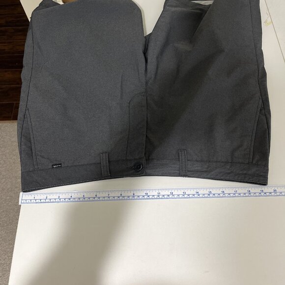 Travis Mathew Nylon-Blend Black & White Golf Short Men's Size 38 - Picture 7 of 9